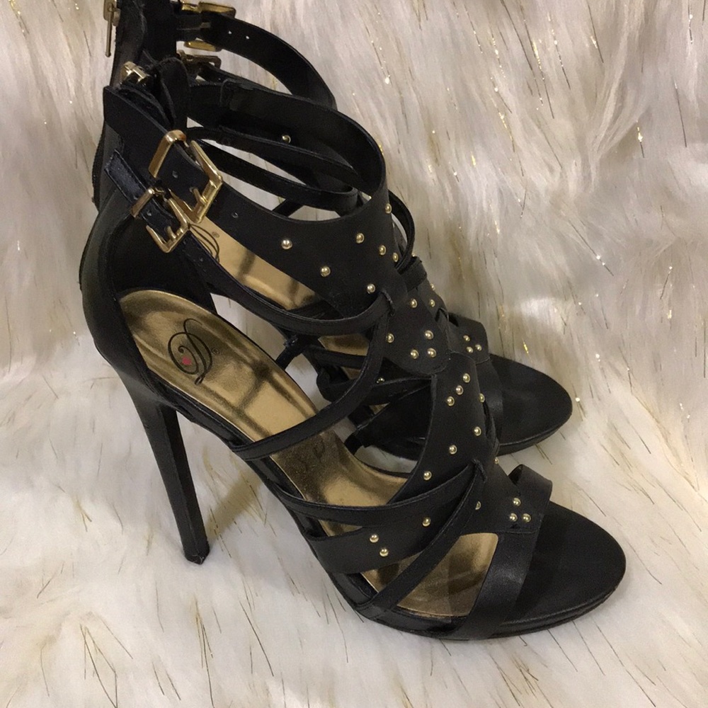 Shoes - Picture 2 of 5